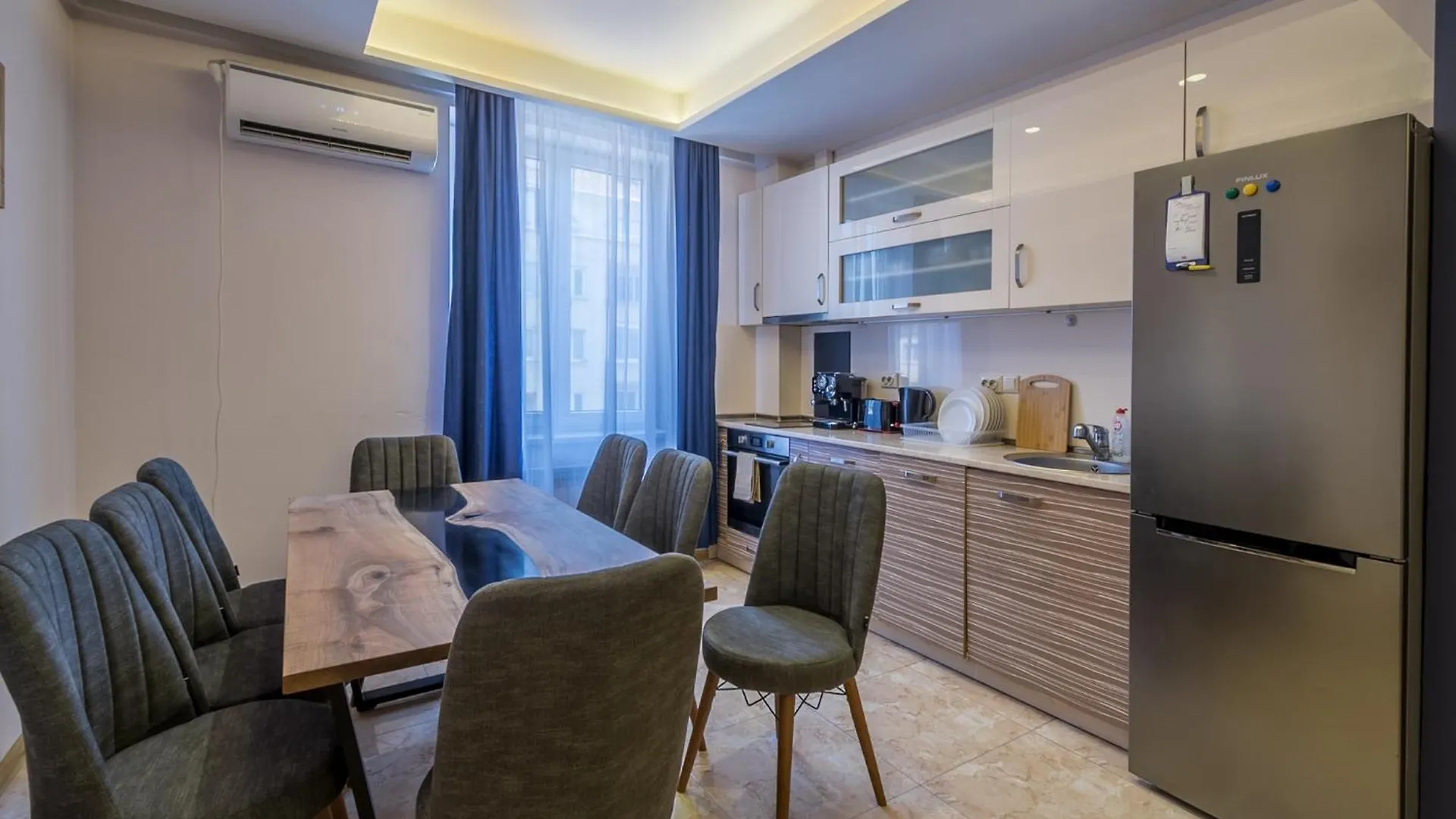 Apartment 3Bdr, Top Center Retreat, City Heart, Free Parking Sofia