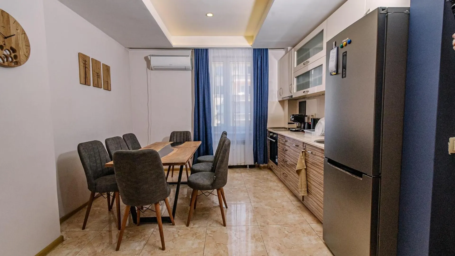 3Bdr, Top Center Retreat, City Heart, Free Parking Sofia Apartment